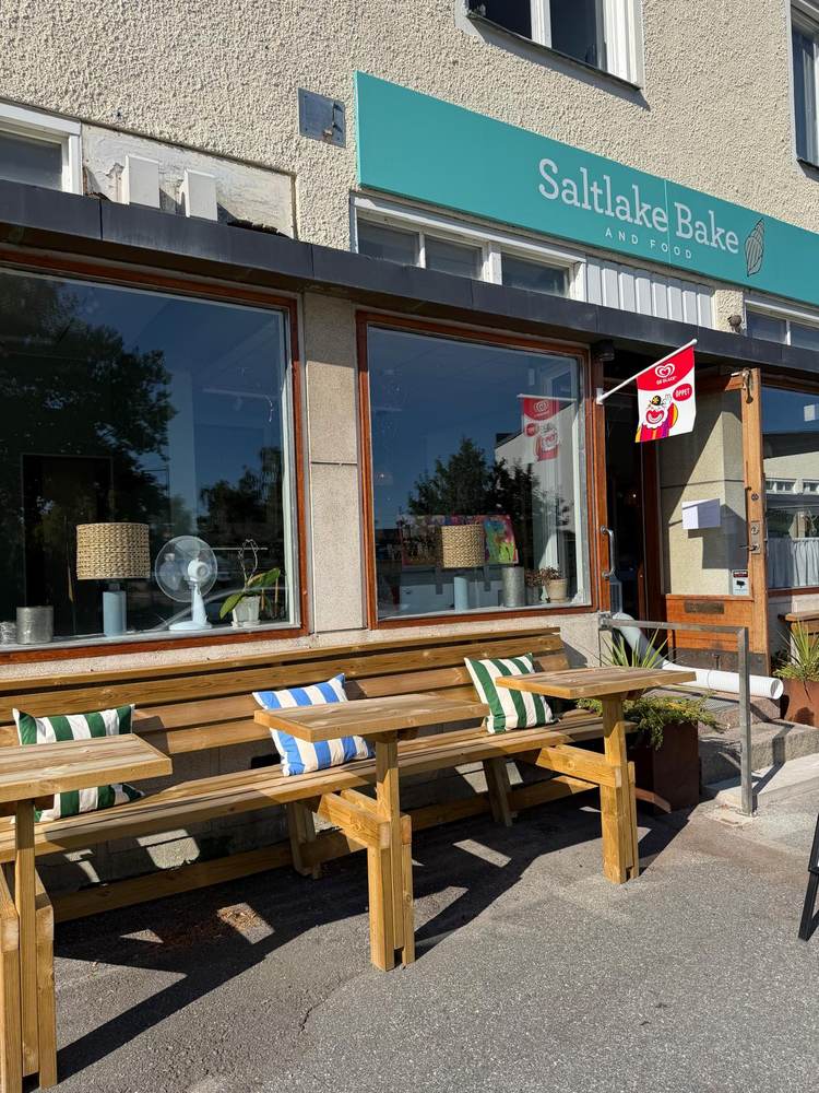 Uteserveringen utanför Saltlake Bake & Food
