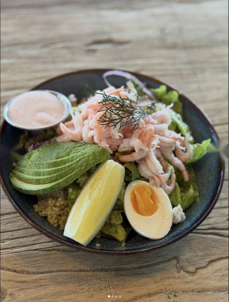Räk-, avokado- och äggsallad med quinoa